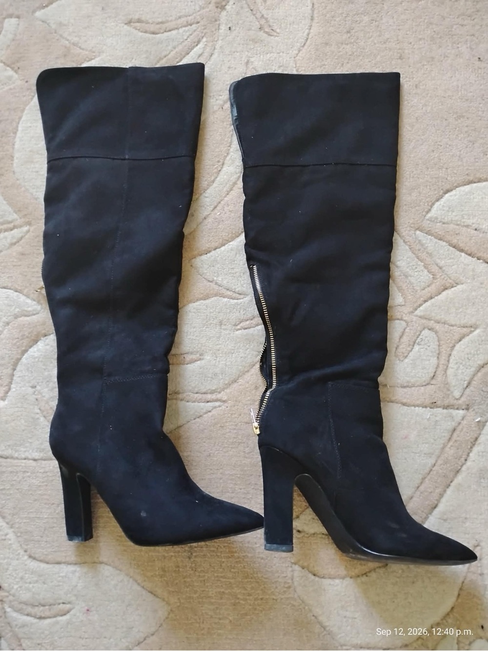 Women's Black Knee-High Suede Block Heel Boots